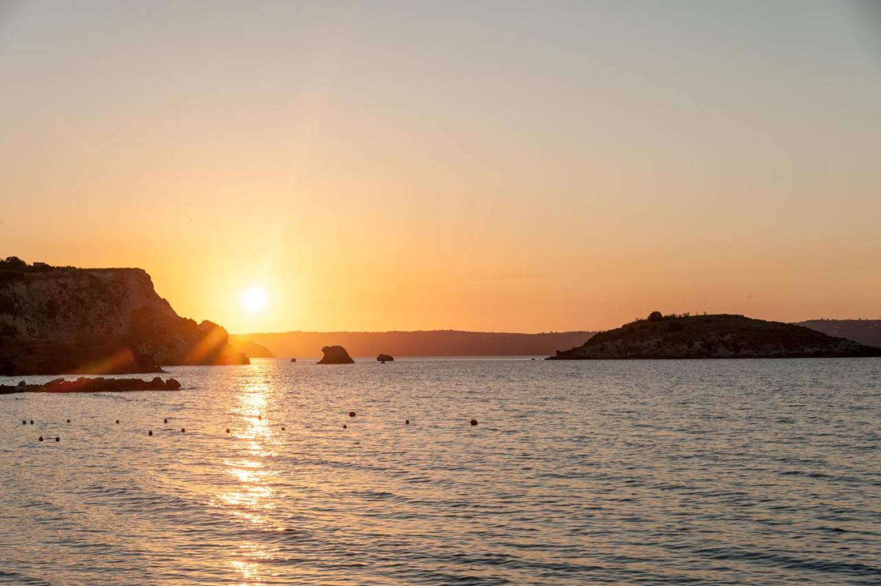 Salty Colours Apartments Almirida Екстериор снимка